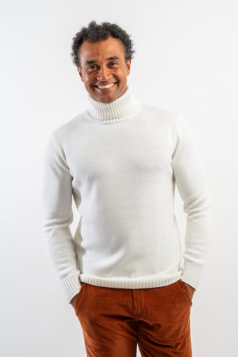 KANGRA SHAVED TURTLENECK...