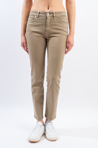 NINE INTHE MORNING EMBRACE...