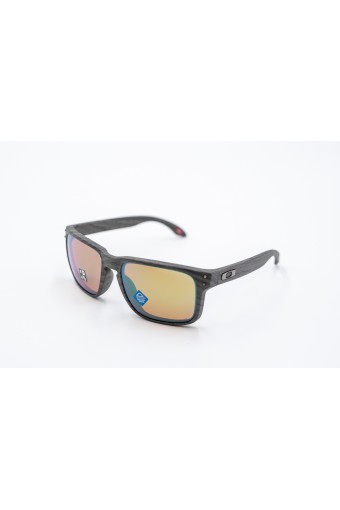 OAKLEY HOLBROOK SKI GOGGLES...