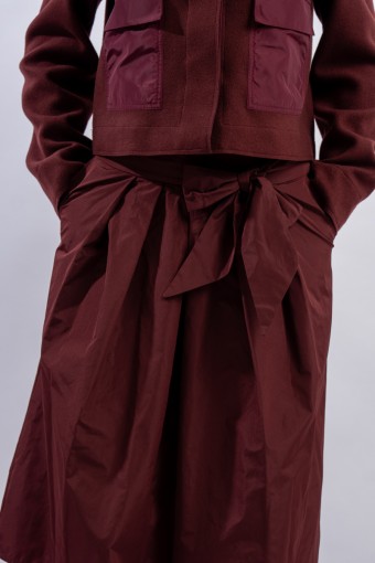 NIU PLEATED SKIRT AW25408 T052